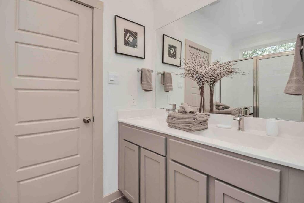 4Bedroom Escape - Near Med Center With Backyard Houston Exterior photo